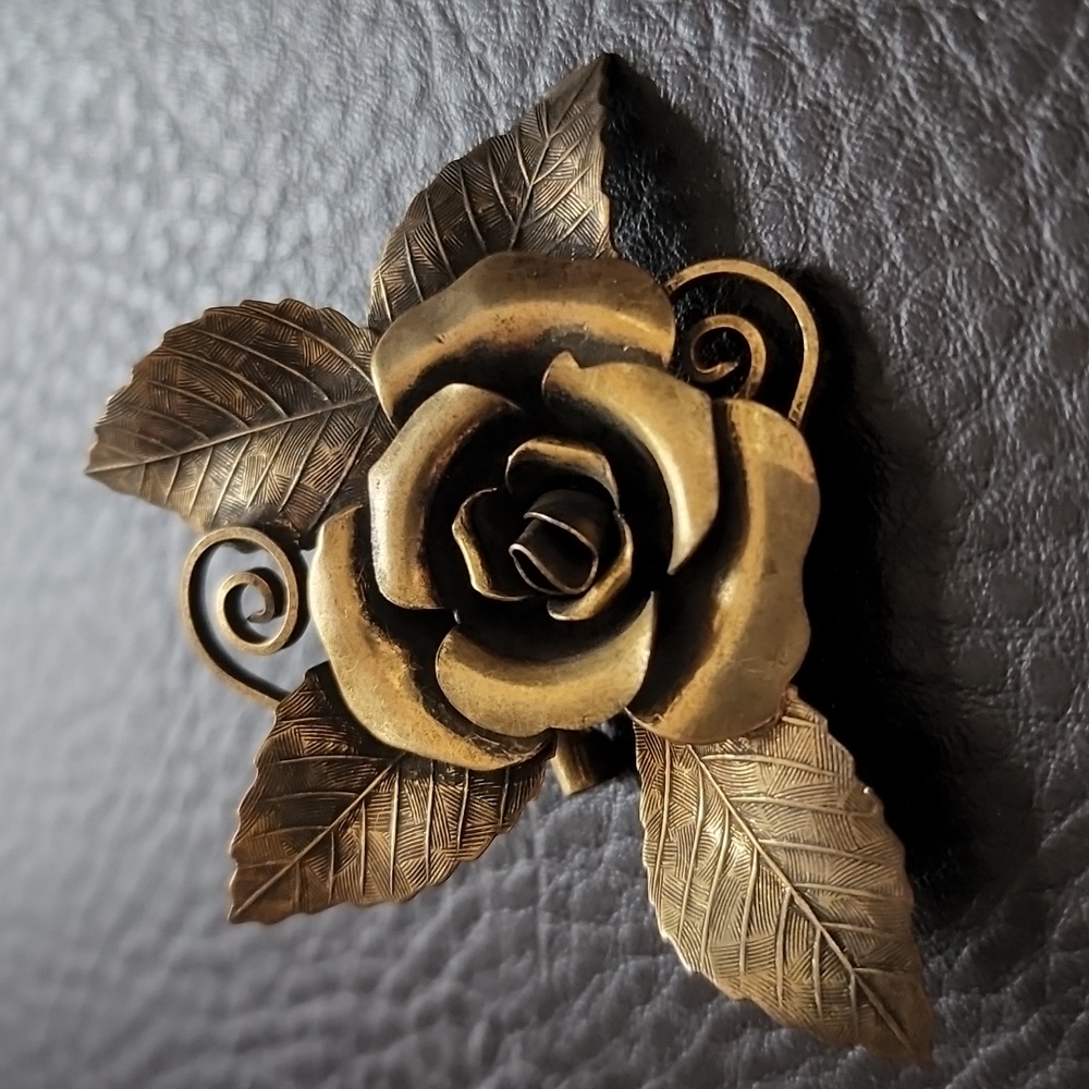 VTG brooch